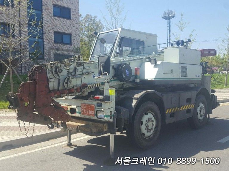 사발이크레인 010 8899 1500