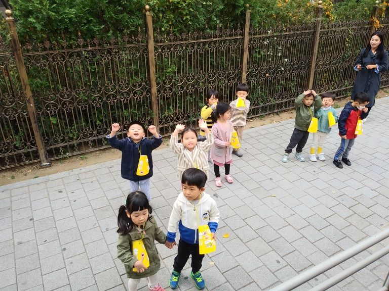 티없이 맑은 꿈나무들