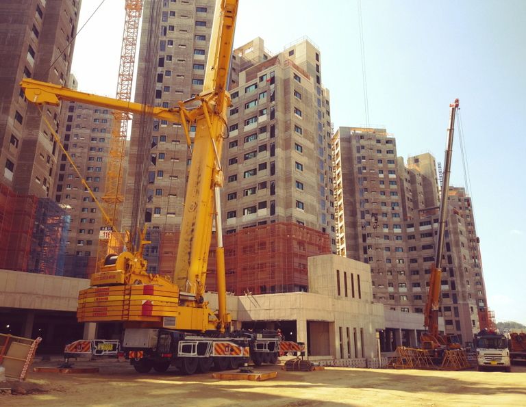 타워크레인 해체 550톤 크레인